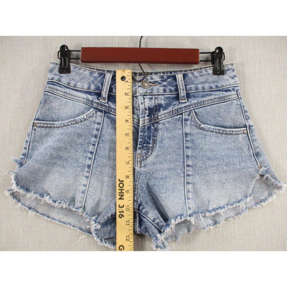 Forever 21 Womens High Waisted Light Wash Seamed Denim Cutoff Shorts Size 26 - Picture 3 of 8